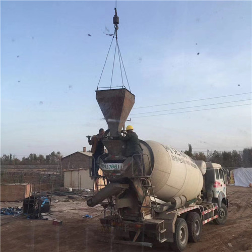 新津县“精准瞄准”—— 吊车的 “定位导航” 技术